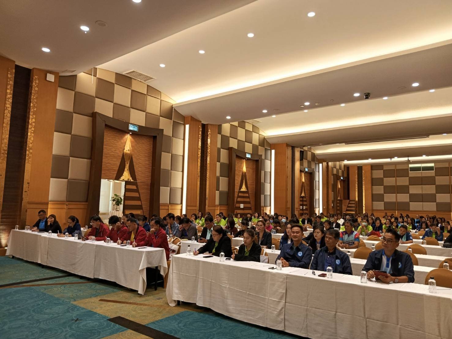ภาพบรรยากาศงานประชุมสมาคมหมออนามัยสกลนคร 4